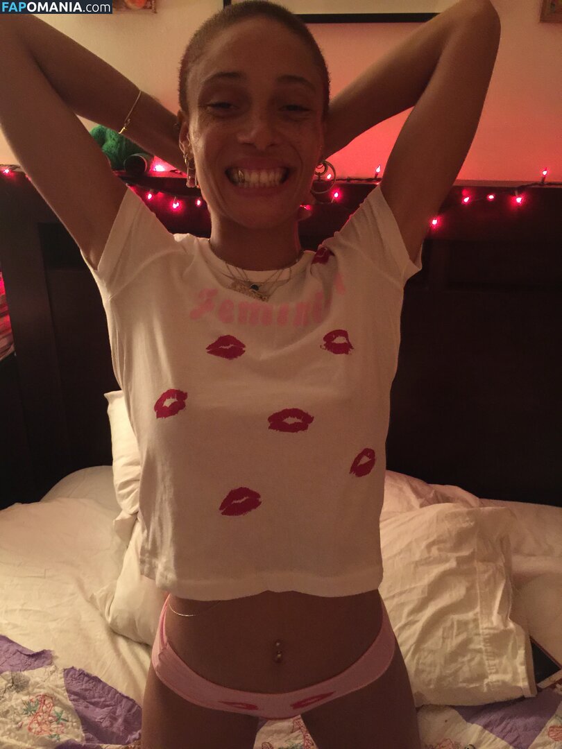 Adwoa Aboah Nu Photo fuitée #31