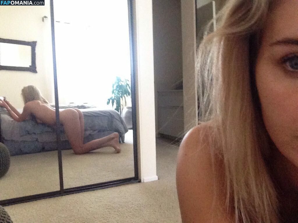 Alice Haig Nu Photo fuitée #2