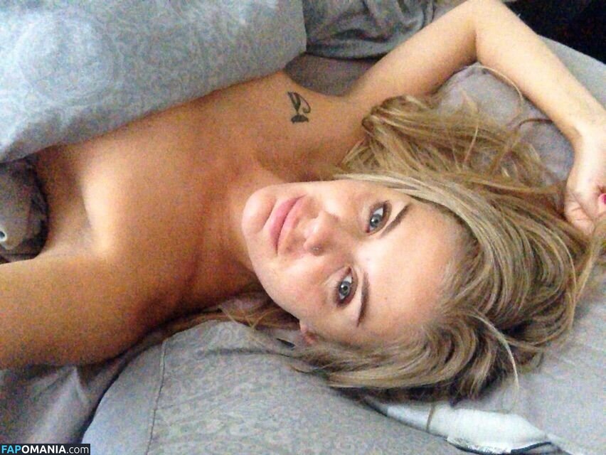 Alice Haig Nu Photo fuitée #3