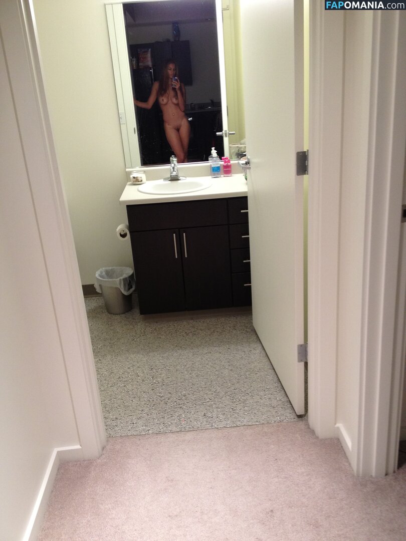 Alysha Clark Nu Photo fuitée #2