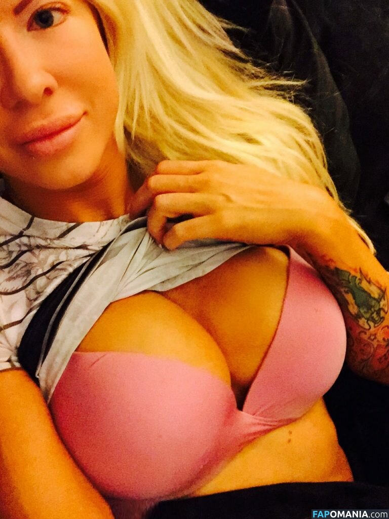 Angelina Love Nu Photo fuitée #4
