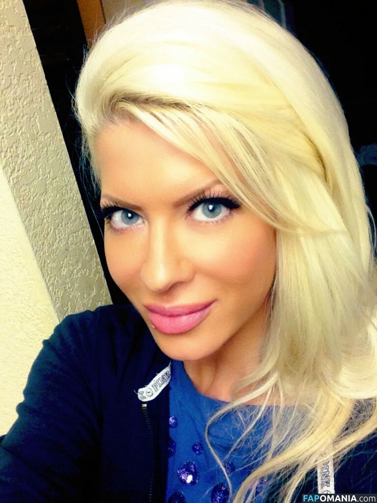 Angelina Love Nu Photo fuitée #23