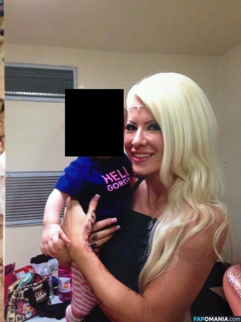 Angelina Love Nu Photo fuitée #33