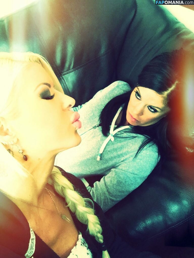 Angelina Love Nu Photo fuitée #48