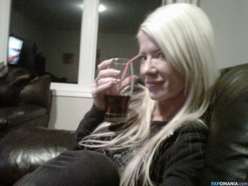 Angelina Love Nu Photo fuitée #54