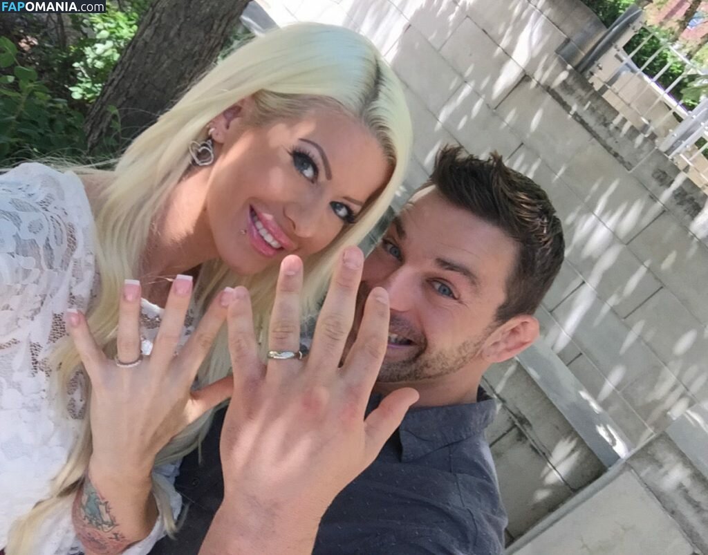 Angelina Love Nu Photo fuitée #61