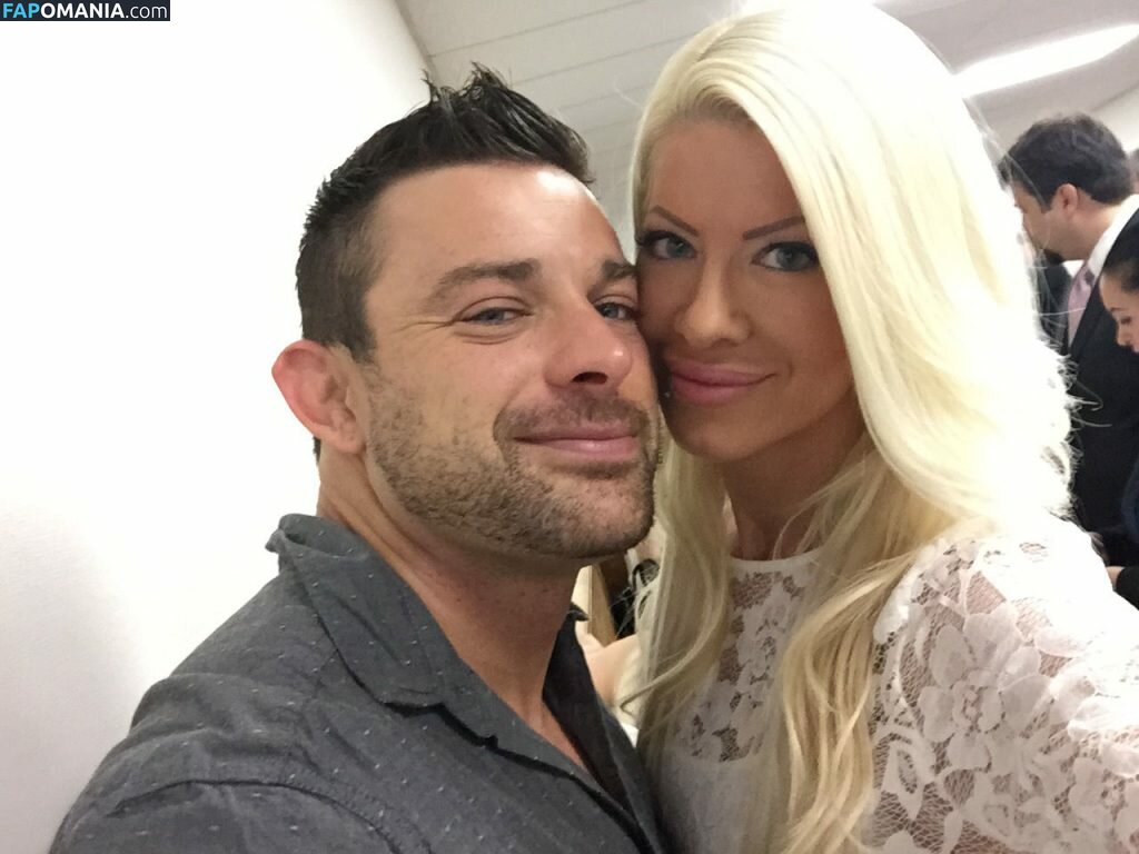 Angelina Love Nu Photo fuitée #118