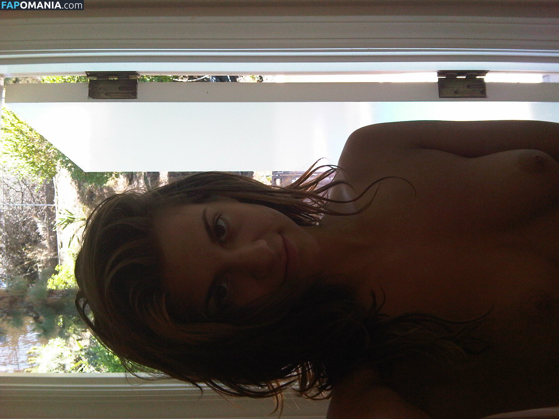 AnnaLynne McCord Nu Photo fuitée #14