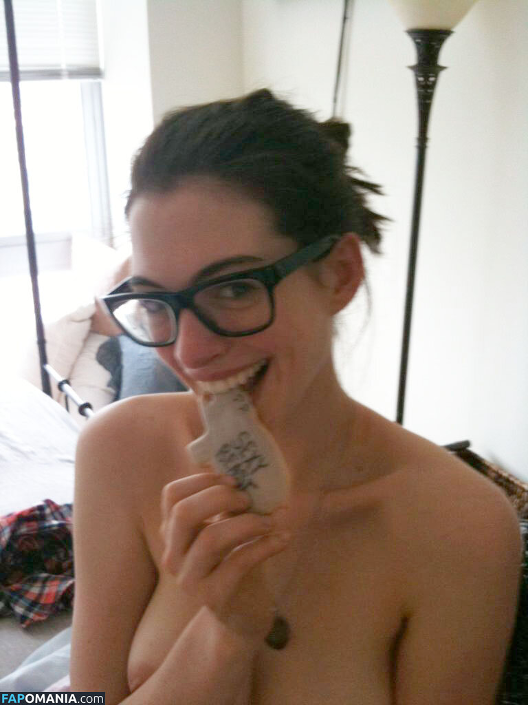 Anne Hathaway Nu Photo fuitée #9