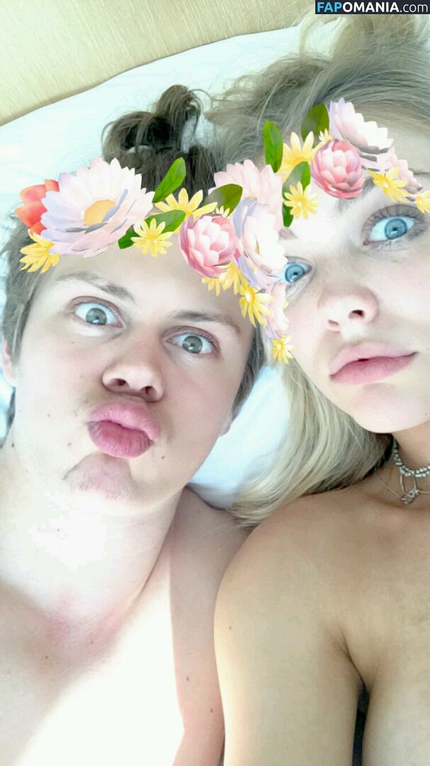 Annika Boron Nu Photo fuitée #16