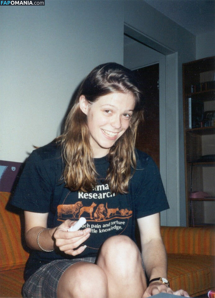 Ariadne Shaffer Nu Photo fuitée #1