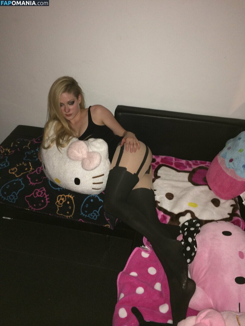 Avril Lavigne Nu Photo fuitée #8
