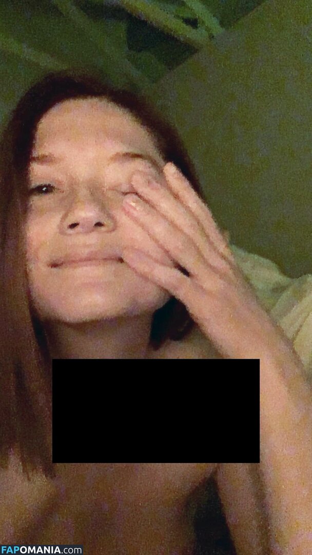 Bonnie Wright Nu Photo fuitée #5