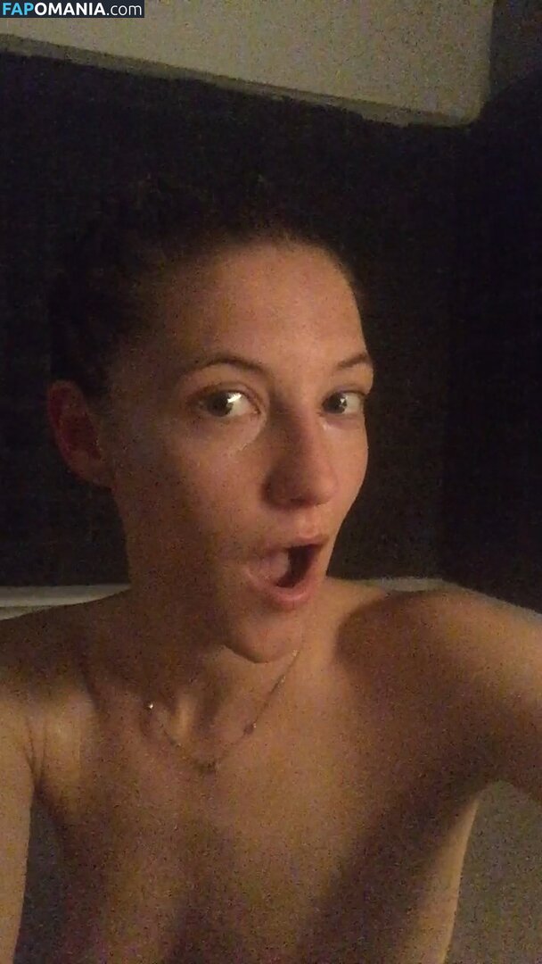 Caitlin Gerard Nu Photo fuitée #9