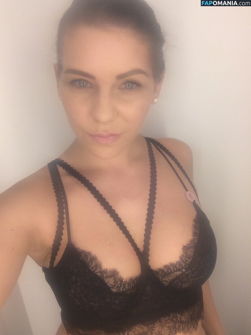 Carina Schwarz Nu Photo fuitée #23
