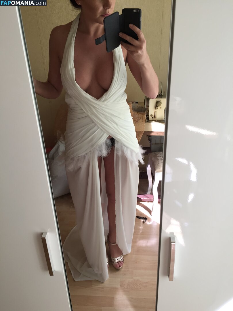 Carina Schwarz Nu Photo fuitée #51