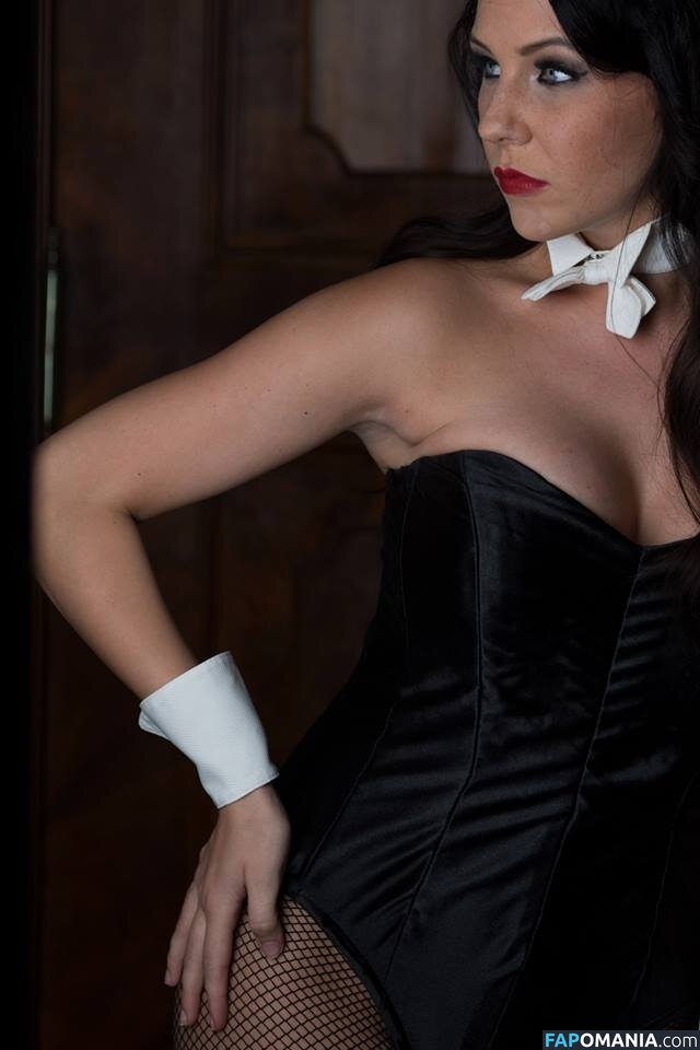 Carina Schwarz Nu Photo fuitée #159