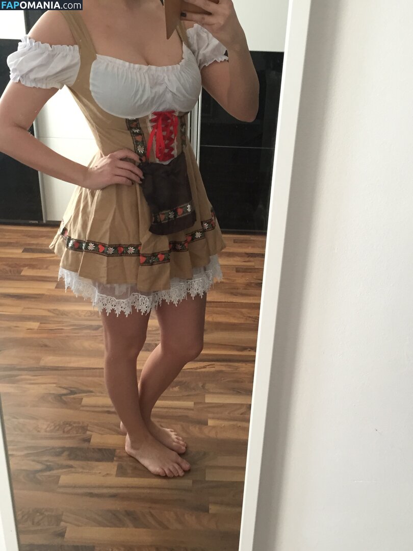 Carina Schwarz Nu Photo fuitée #165