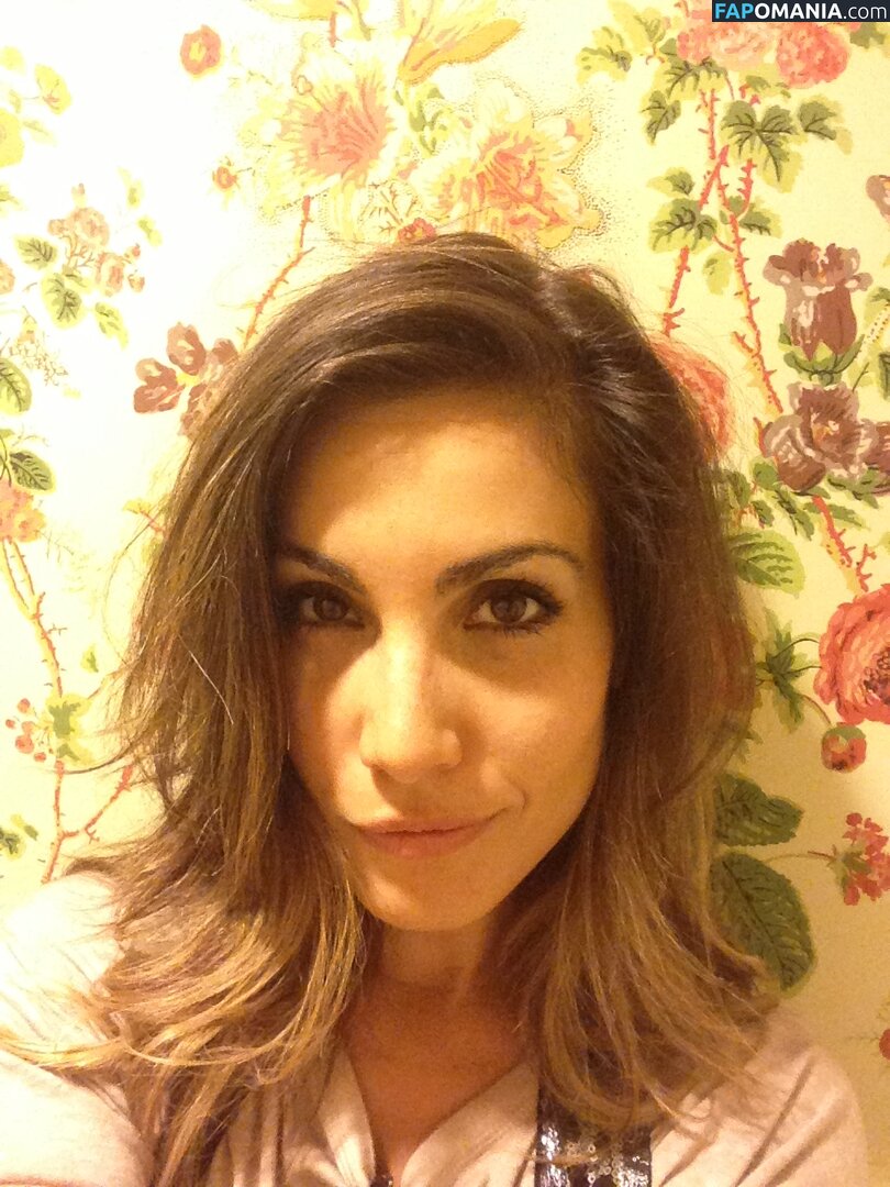 Carly Pope Nu Photo fuitée #21