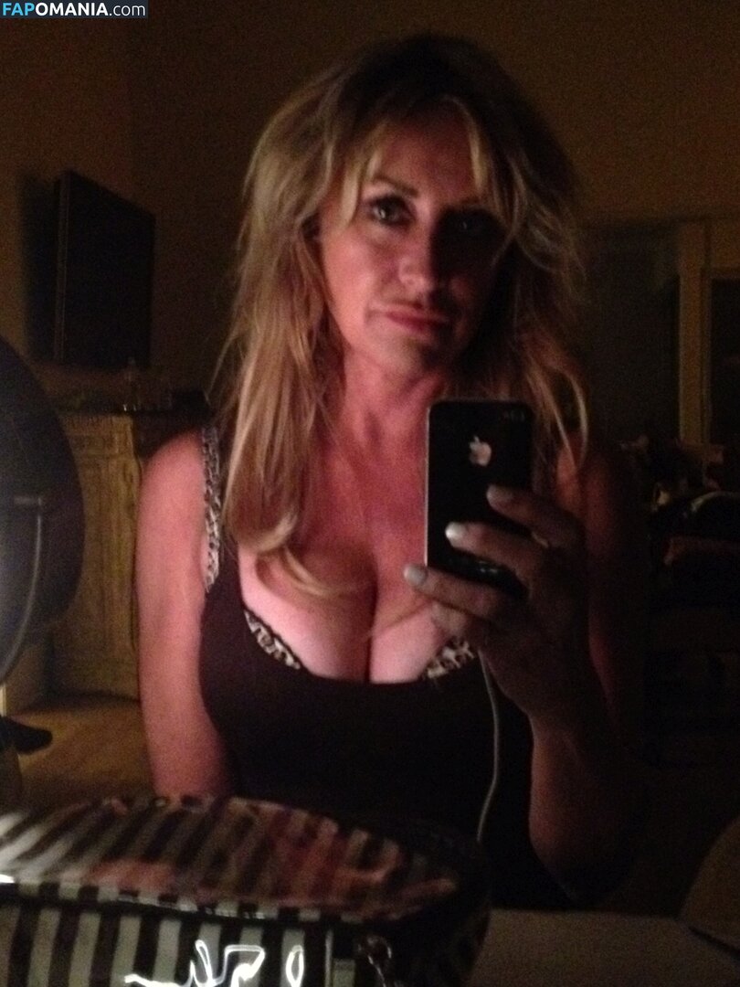 Carrie Michalka Nu Photo fuitée #20