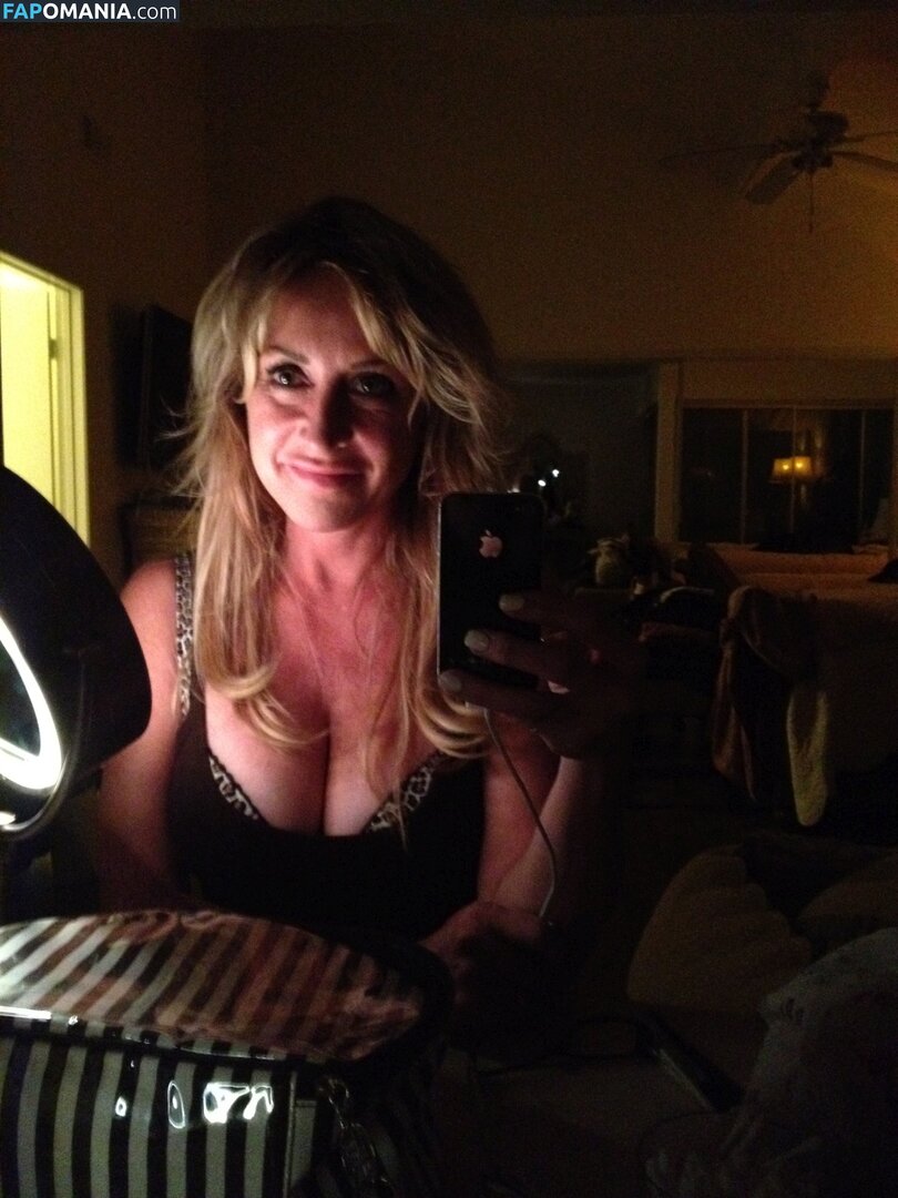 Carrie Michalka Nu Photo fuitée #22