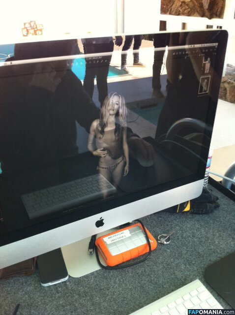 Cat Deeley Nu Photo fuitée #7