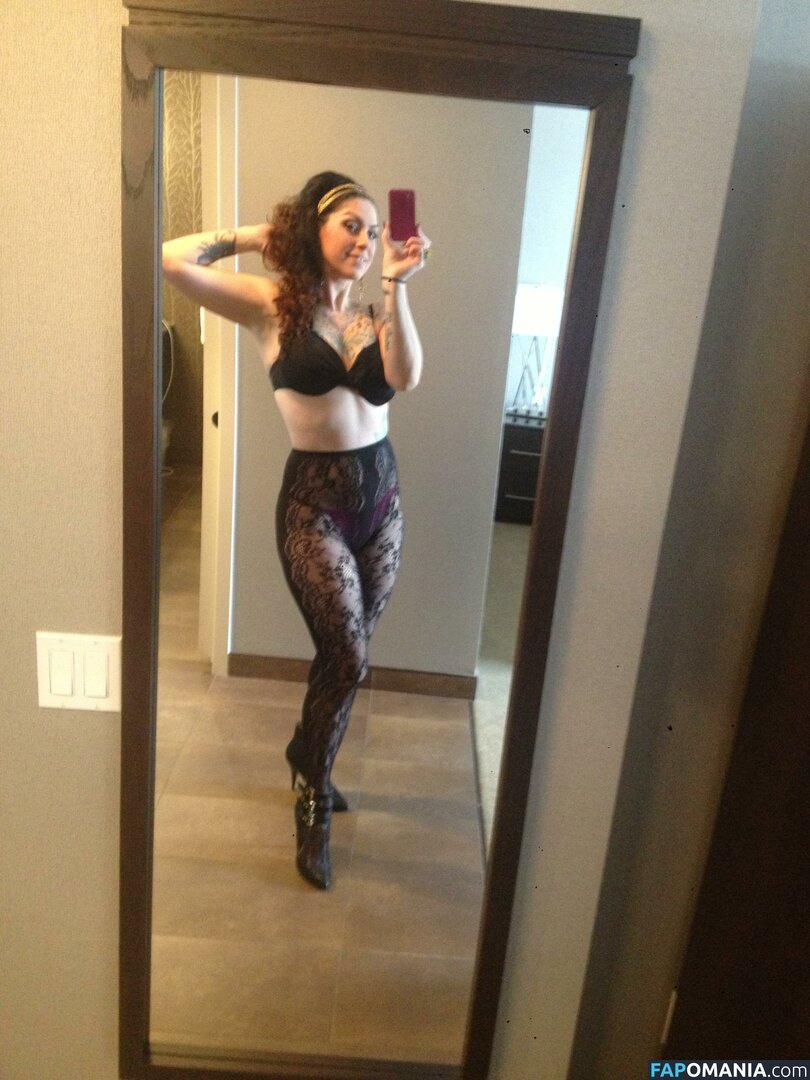 Danielle Colby Nu Photo fuitée #13