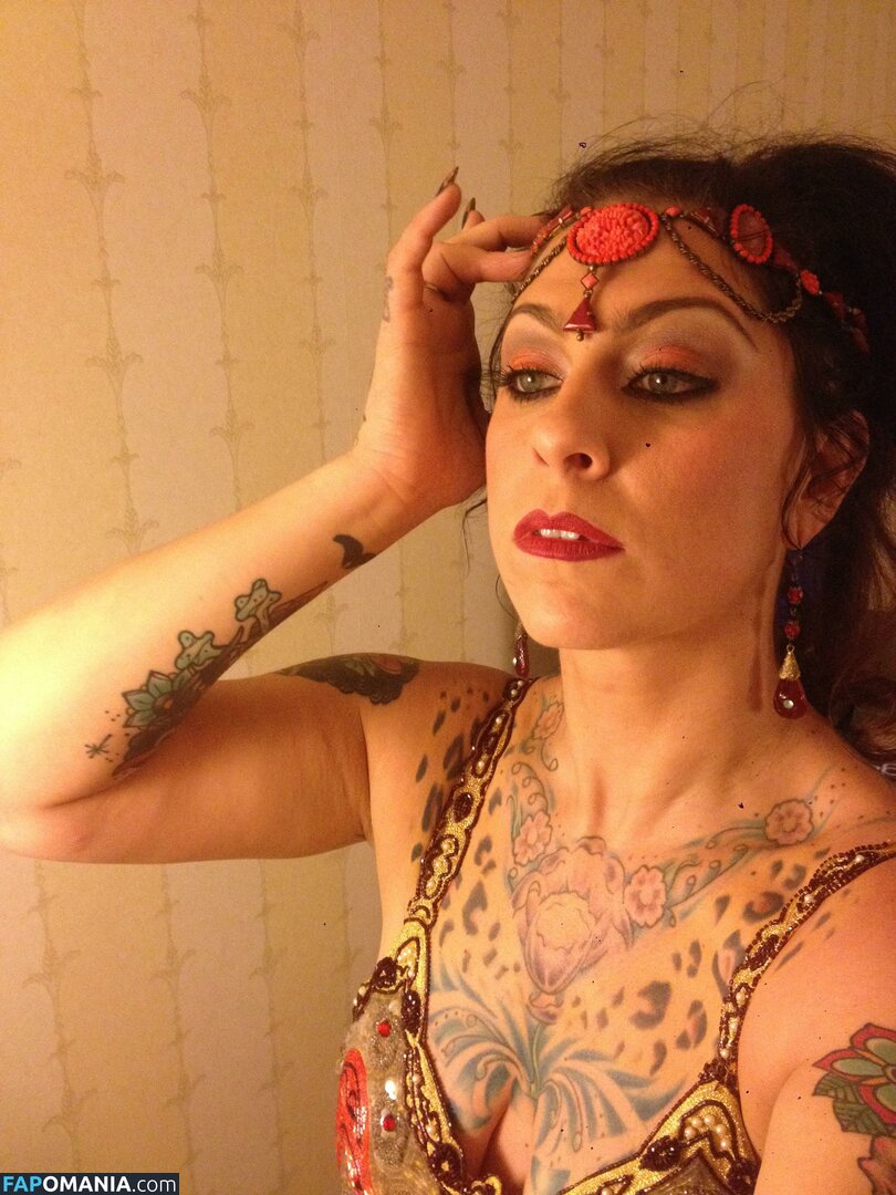 Danielle Colby Nu Photo fuitée #36