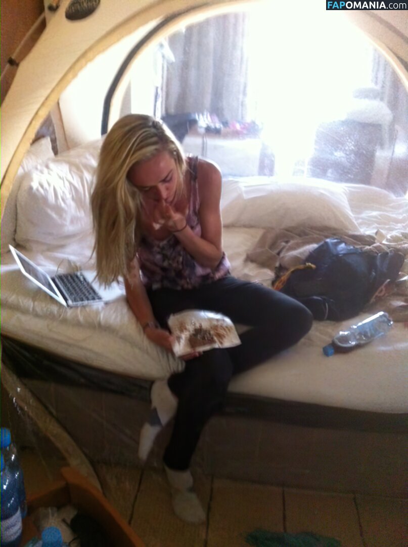 Eilish McColgan Nu Photo fuitée #9
