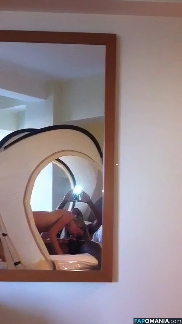 Eilish McColgan Nu Photo fuitée #20