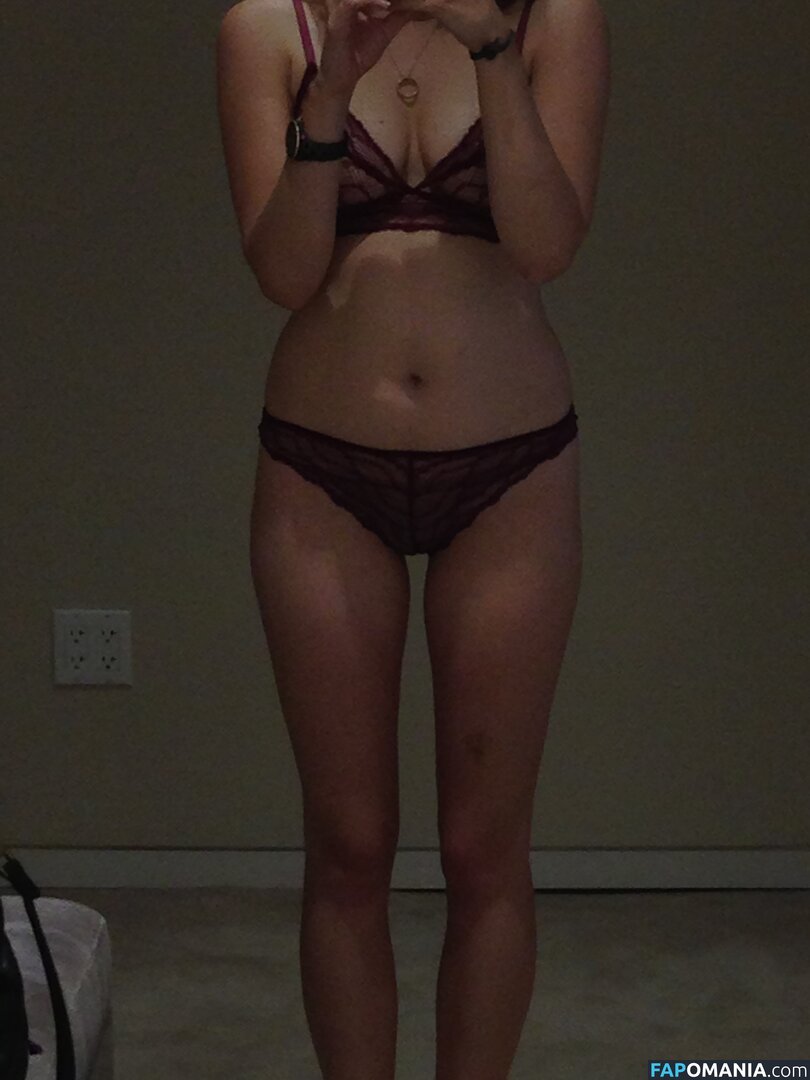 Elizabeth Olsen Nu Photo fuitée #12