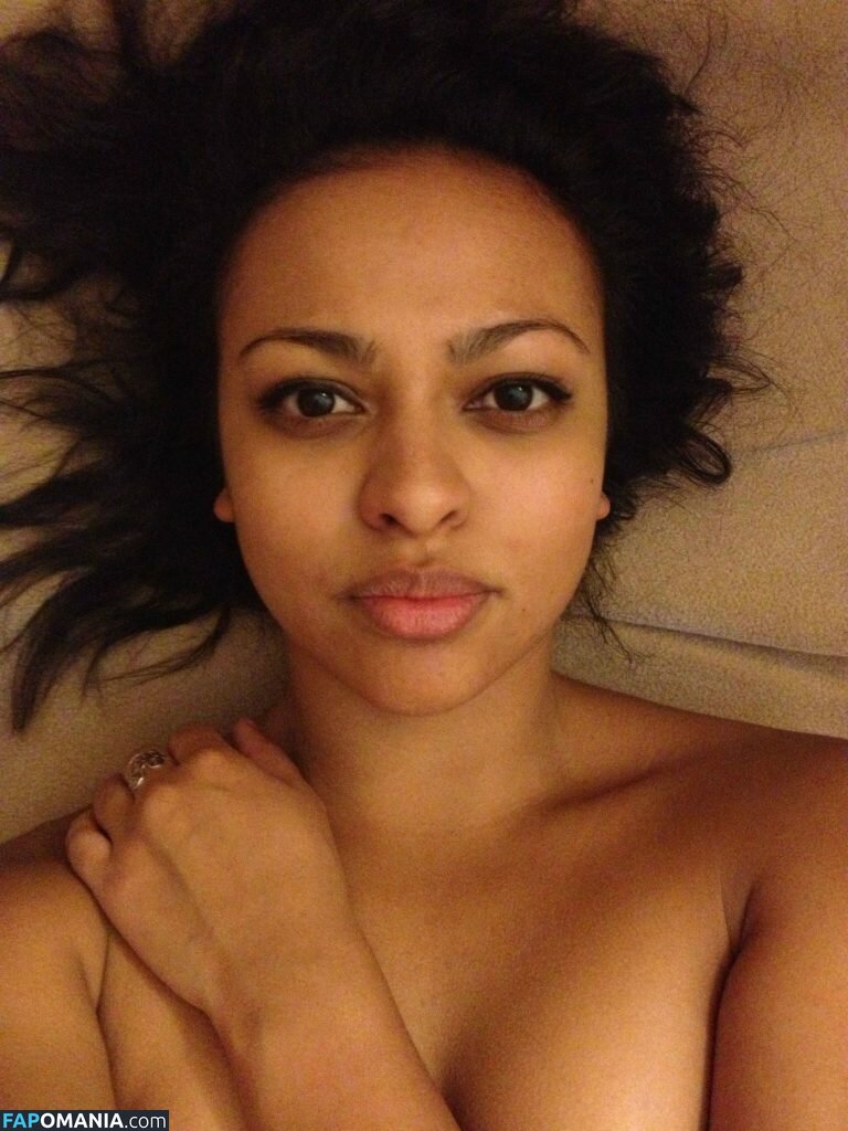 Ellenore Scott Nu Photo fuitée #1