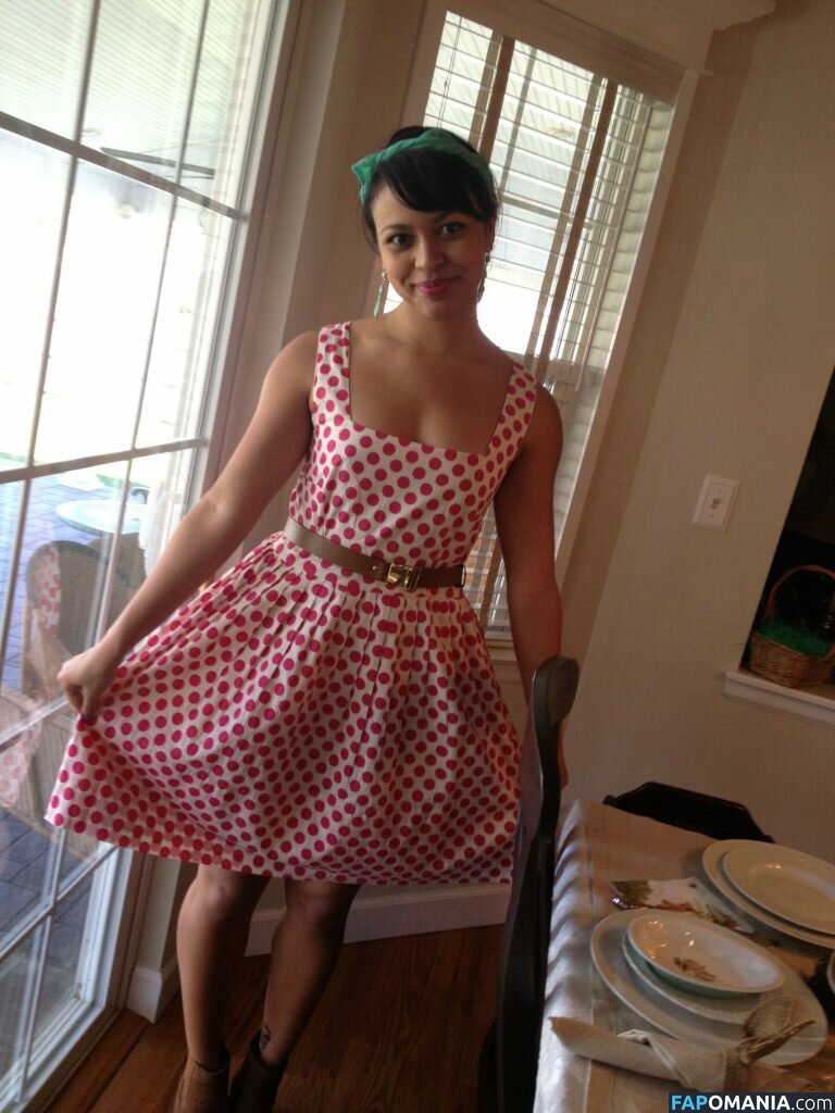 Ellenore Scott Nu Photo fuitée #5