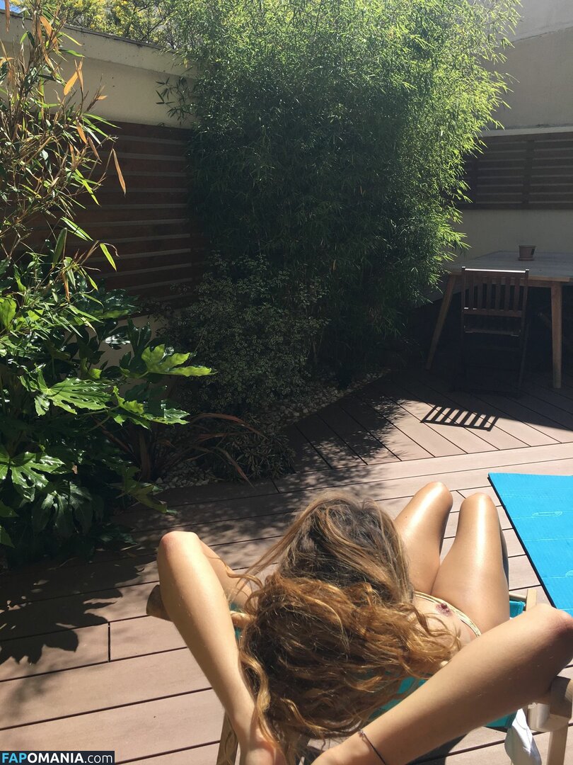 Elodie Fontan Nu Photo fuitée #7