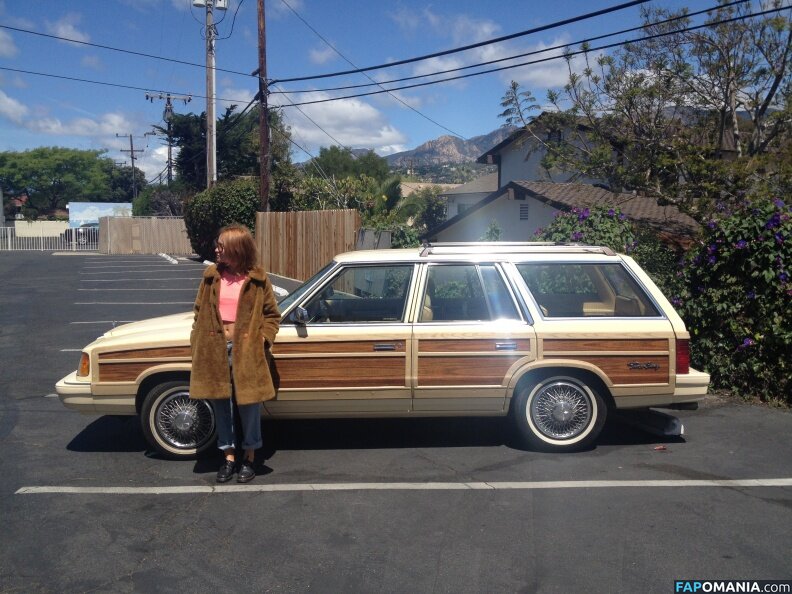 Emily Browning Nu Photo fuitée #24