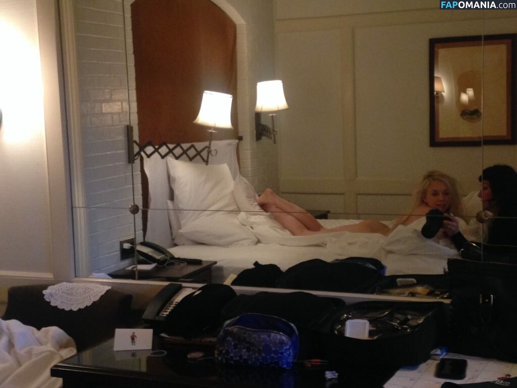 Emily Kinney Nu Photo fuitée #9