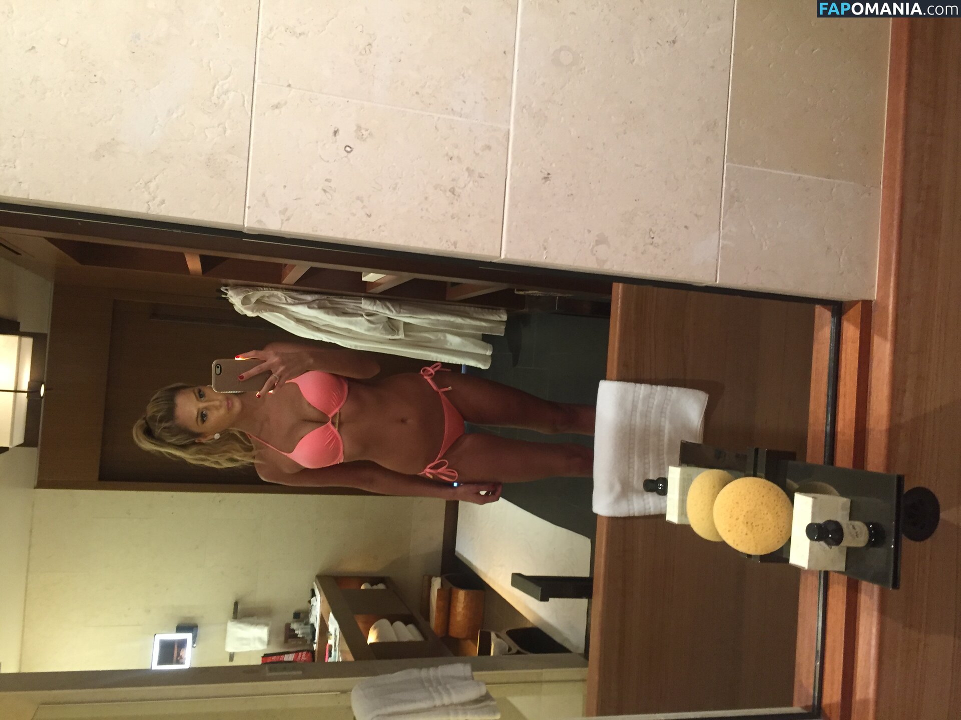 Emma Hernan Nu Photo fuitée #578