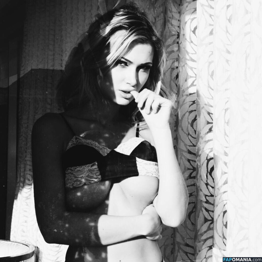 Emma Hernan Nu Photo fuitée #695