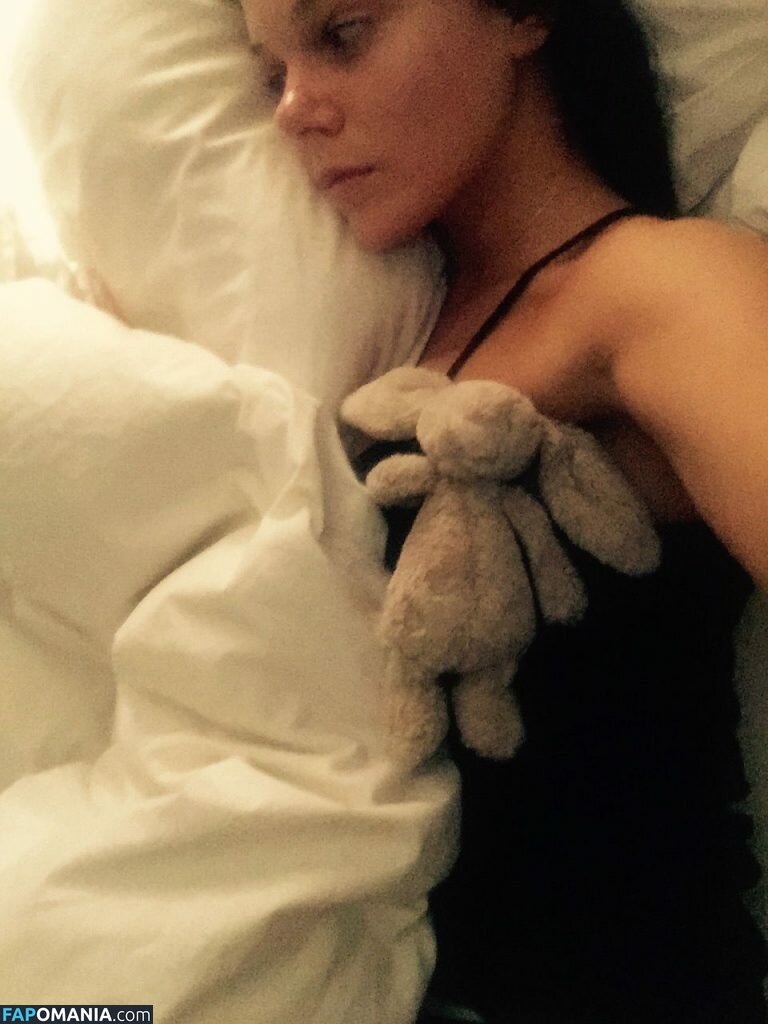 Faye Brookes Nu Photo fuitée #6