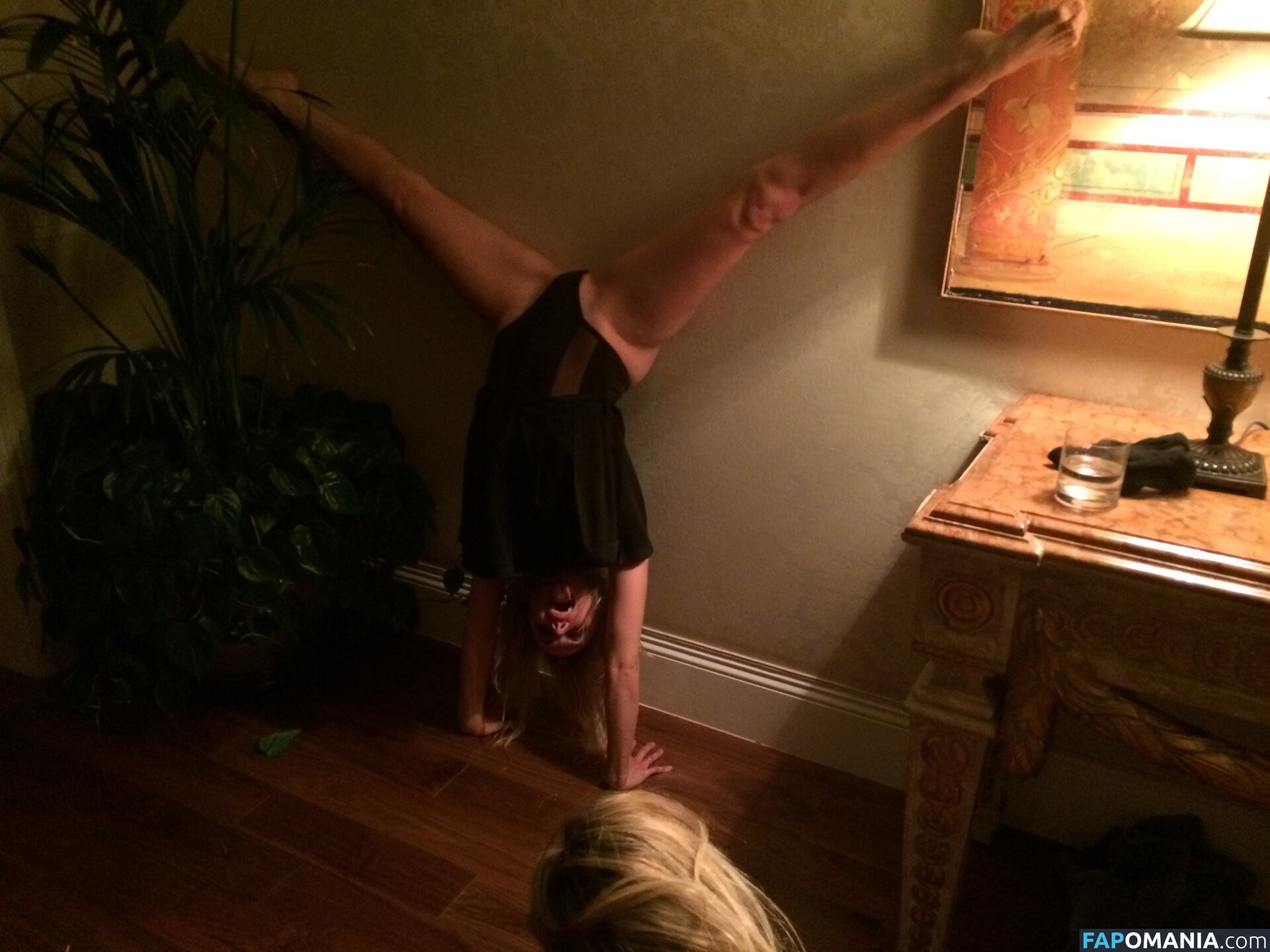 Hailey Gates And Paige Elkington Nu Photo fuitée #89