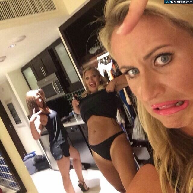 Hayley McQueen Nu Photo fuitée #5