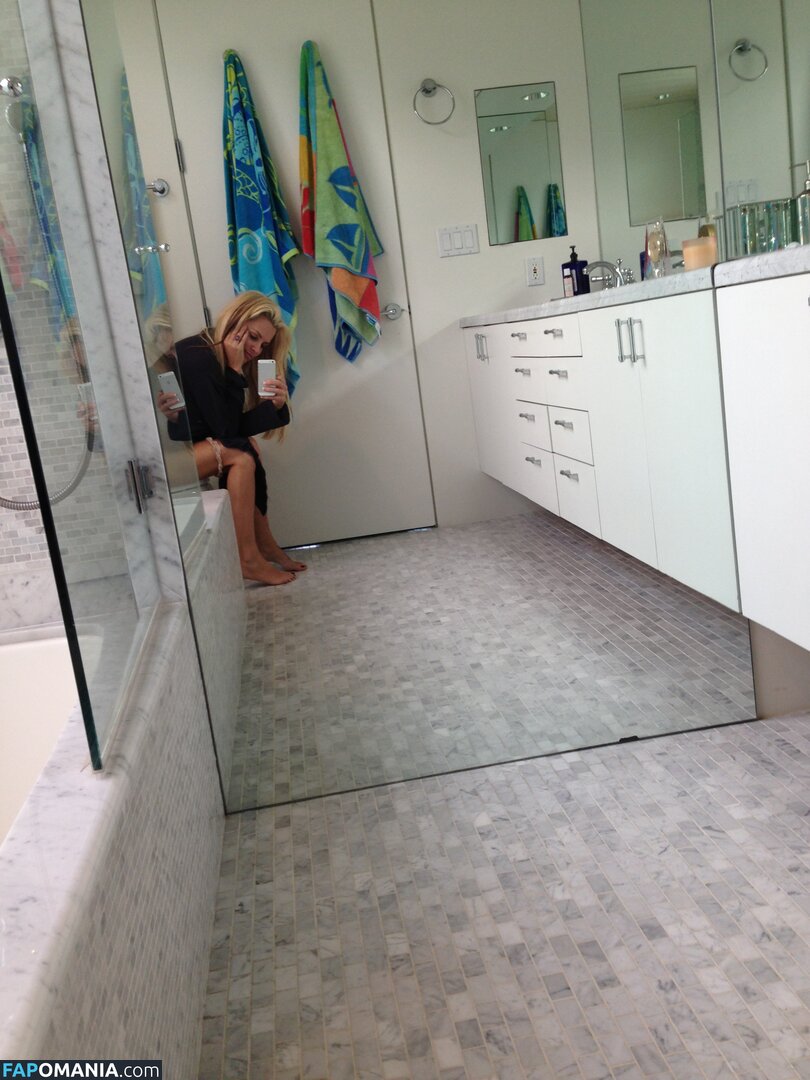 Jenny McCarthy Nu Photo fuitée #19