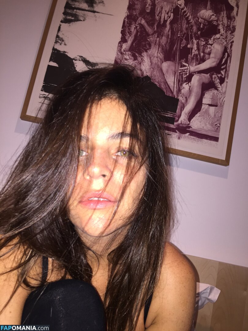 Julia Restoin Nu Photo fuitée #7