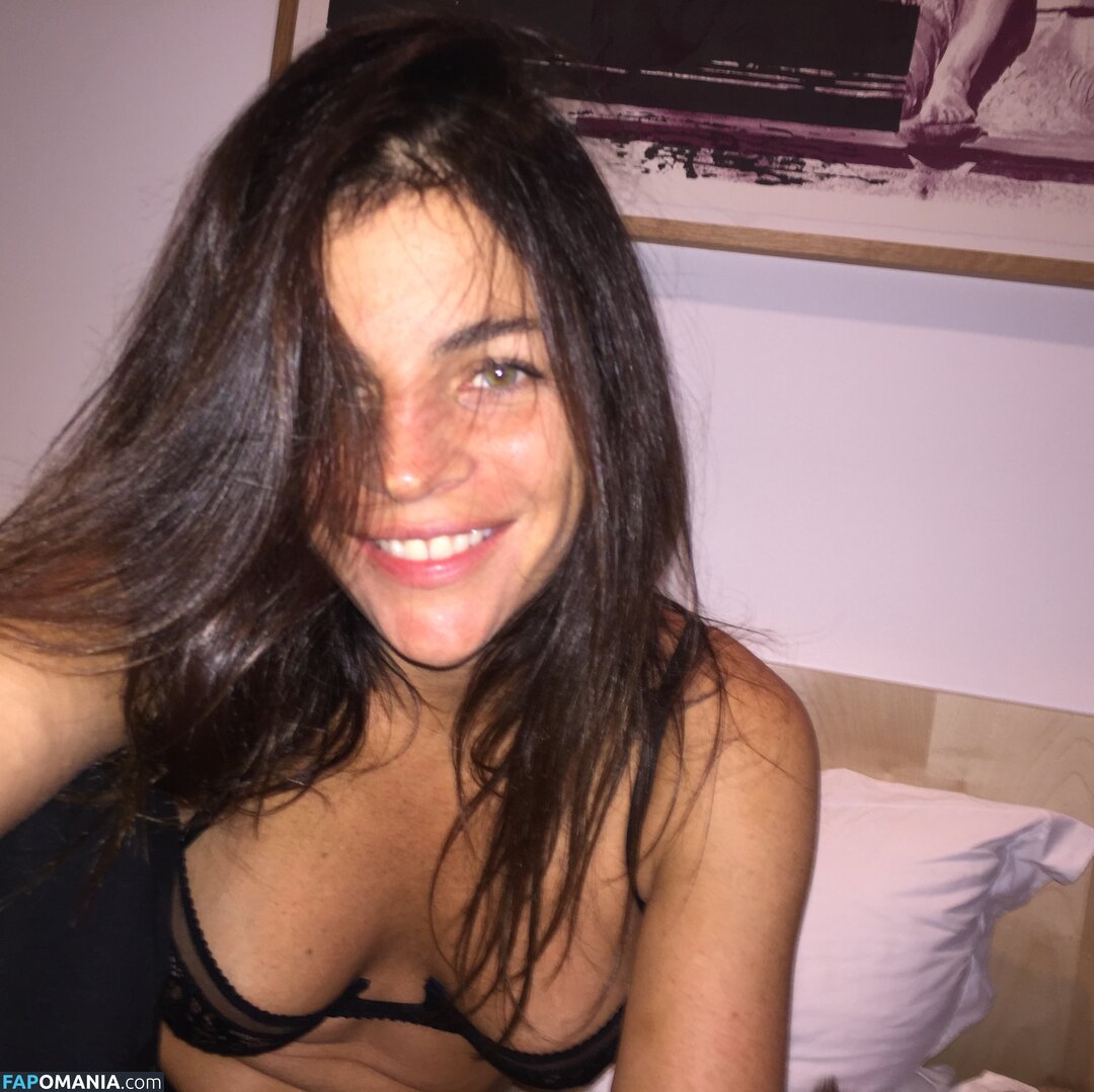 Julia Restoin Nu Photo fuitée #9