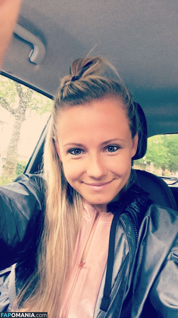 Julia Simic Nu Photo fuitée #16