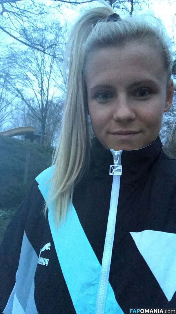 Julia Simic Nu Photo fuitée #22