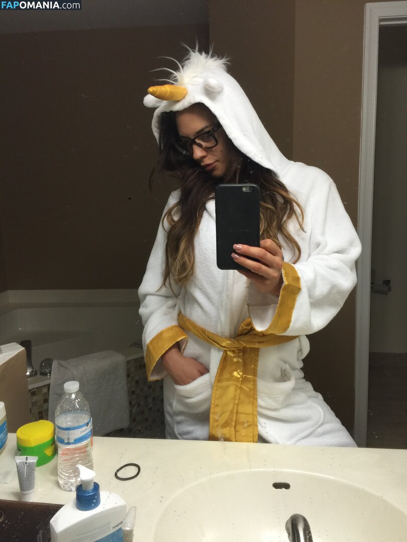 Kaitlyn WWE Nu Photo fuitée #75