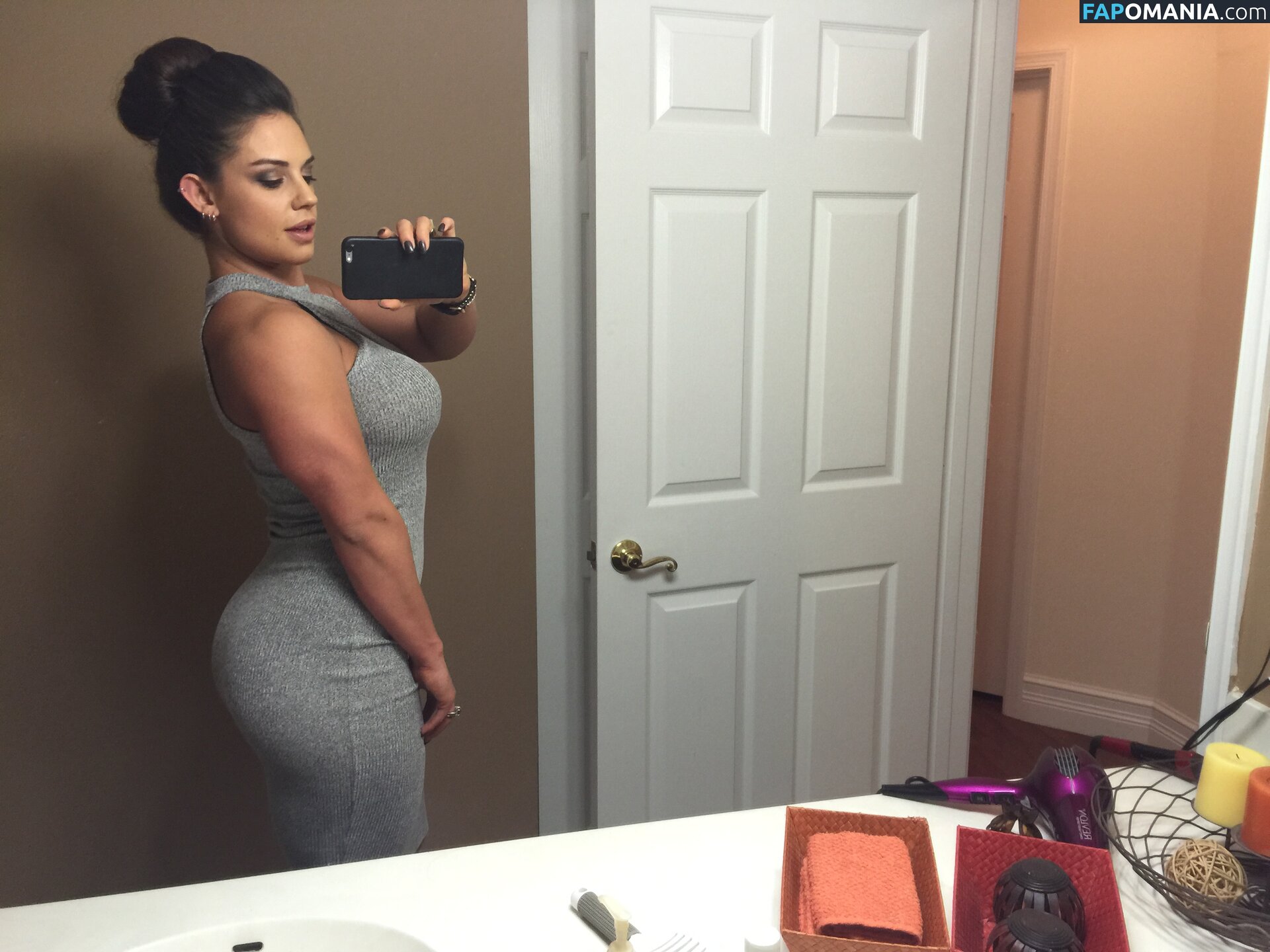 Kaitlyn WWE Nu Photo fuitée #137
