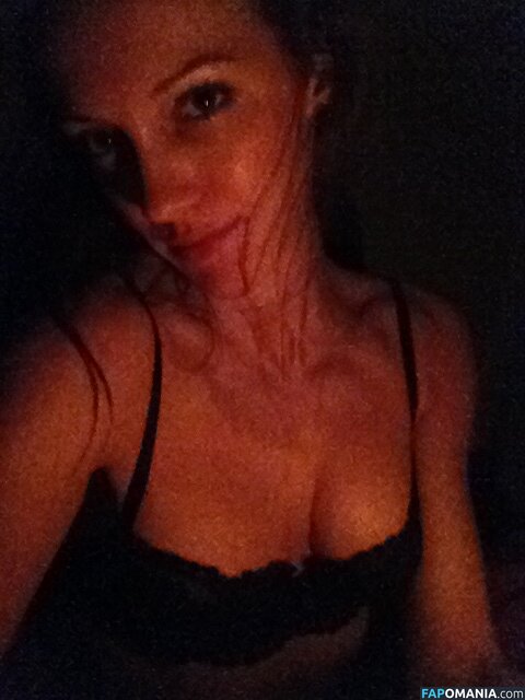 Katie Cassidy Nu Photo fuitée #7