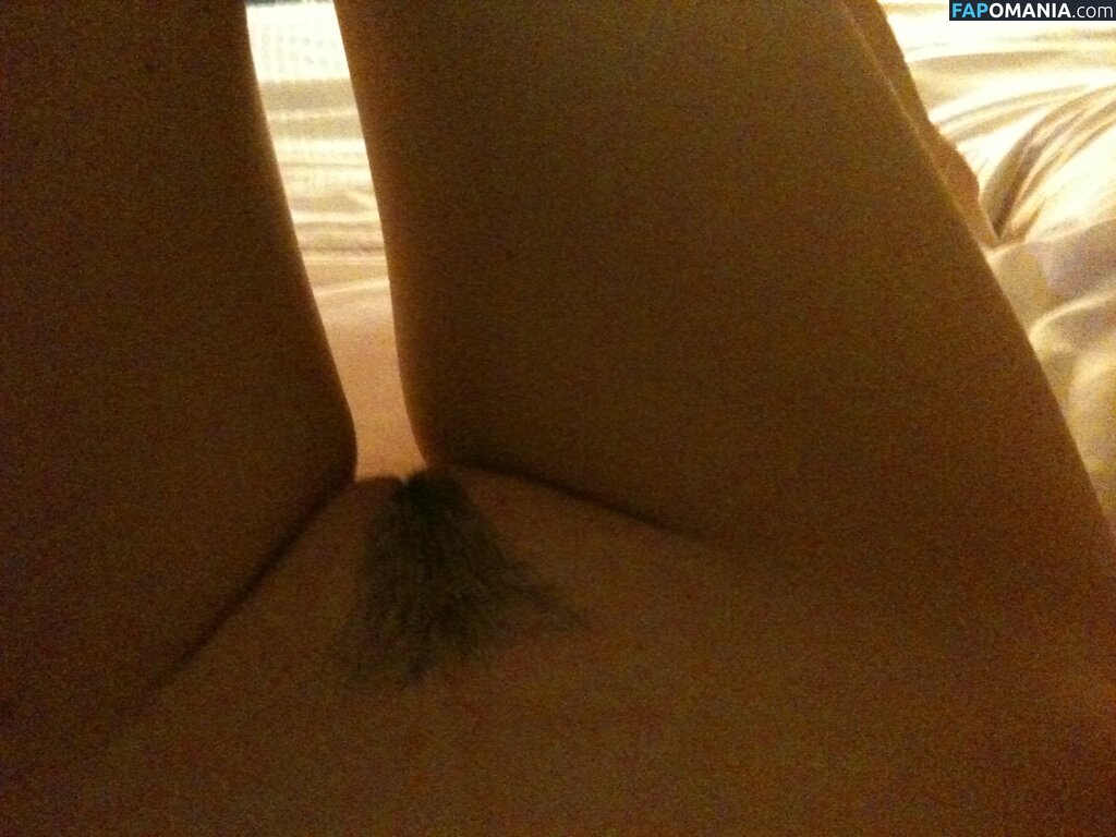 Krysten Ritter Nu Photo fuitée #11